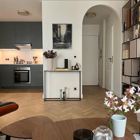 Luxelevallois Chic With Balcony 800 Meters From Paris Apartment Levallois-Perret
